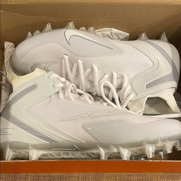 New in box Nike Alpha Huarache 8 Elite Lacrosse Cleats. Size 8.5 Men/10 Women. - Picture 1 of 8